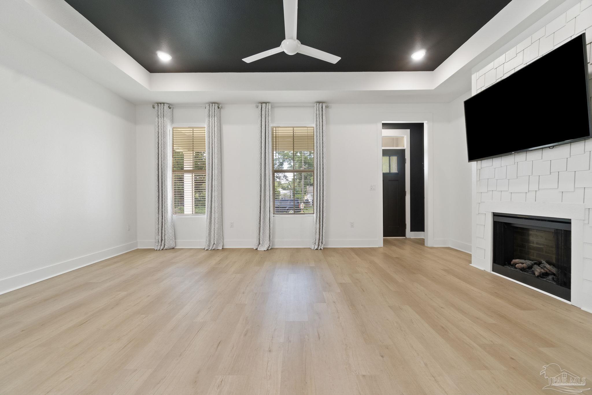 2122 W Gregory St