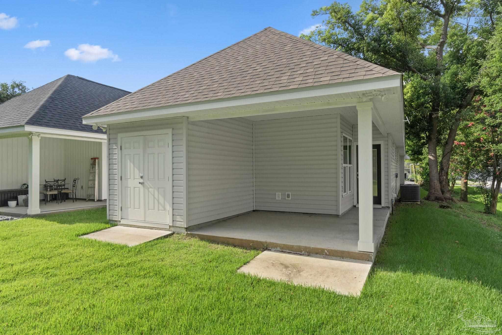 2122 W Gregory St