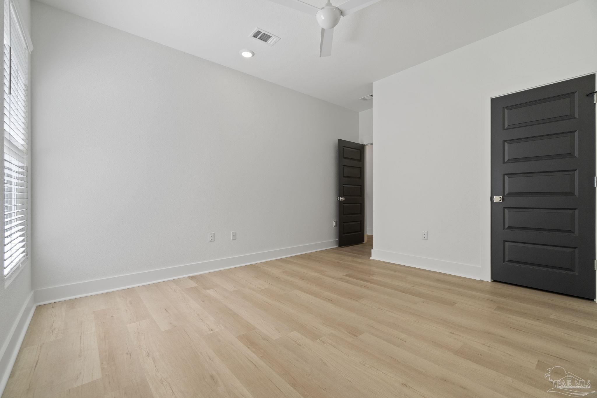 2122 W Gregory St