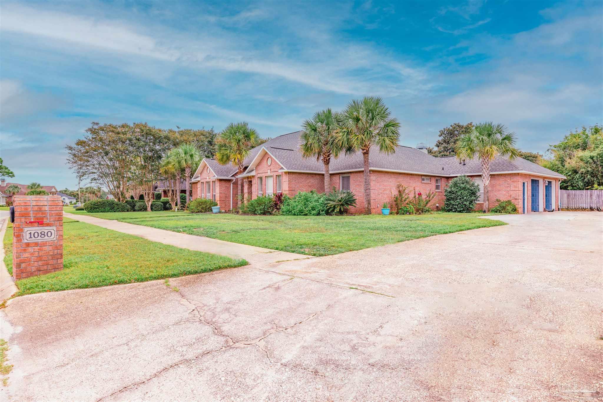 1080 Kelton Blvd