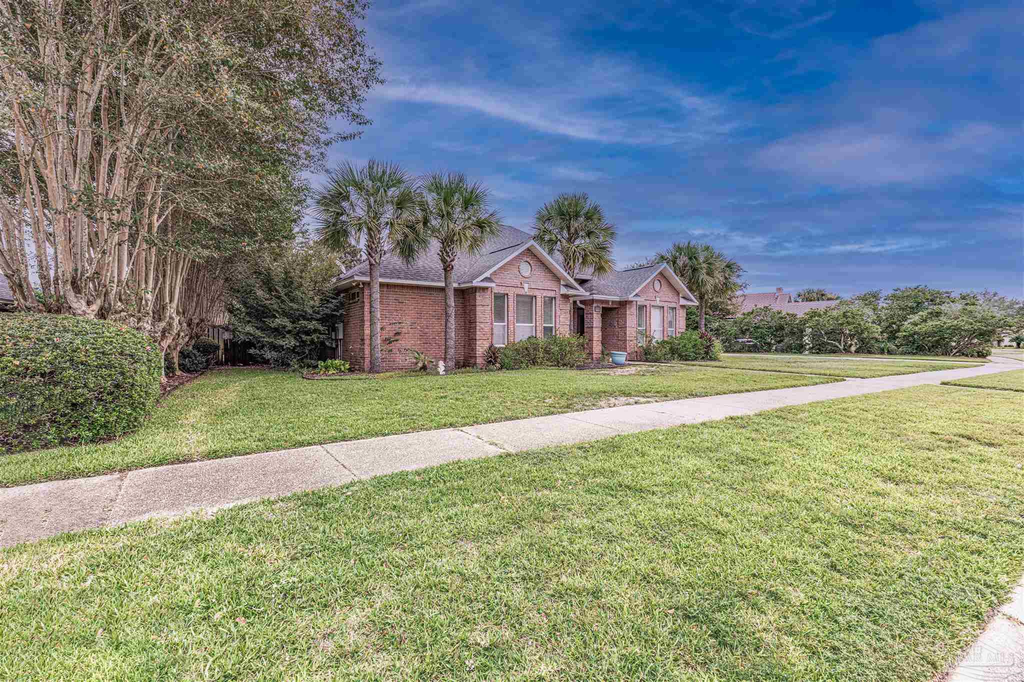 1080 Kelton Blvd