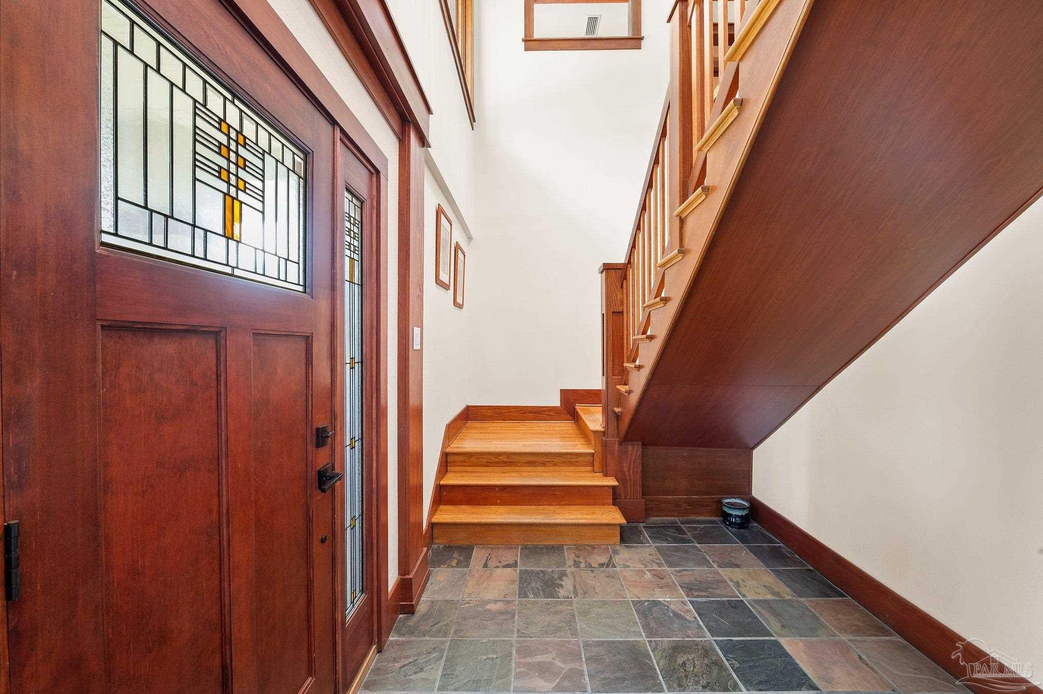 324 Deer Point Dr