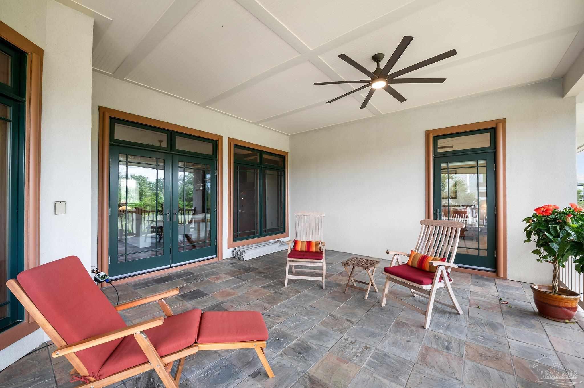 324 Deer Point Dr