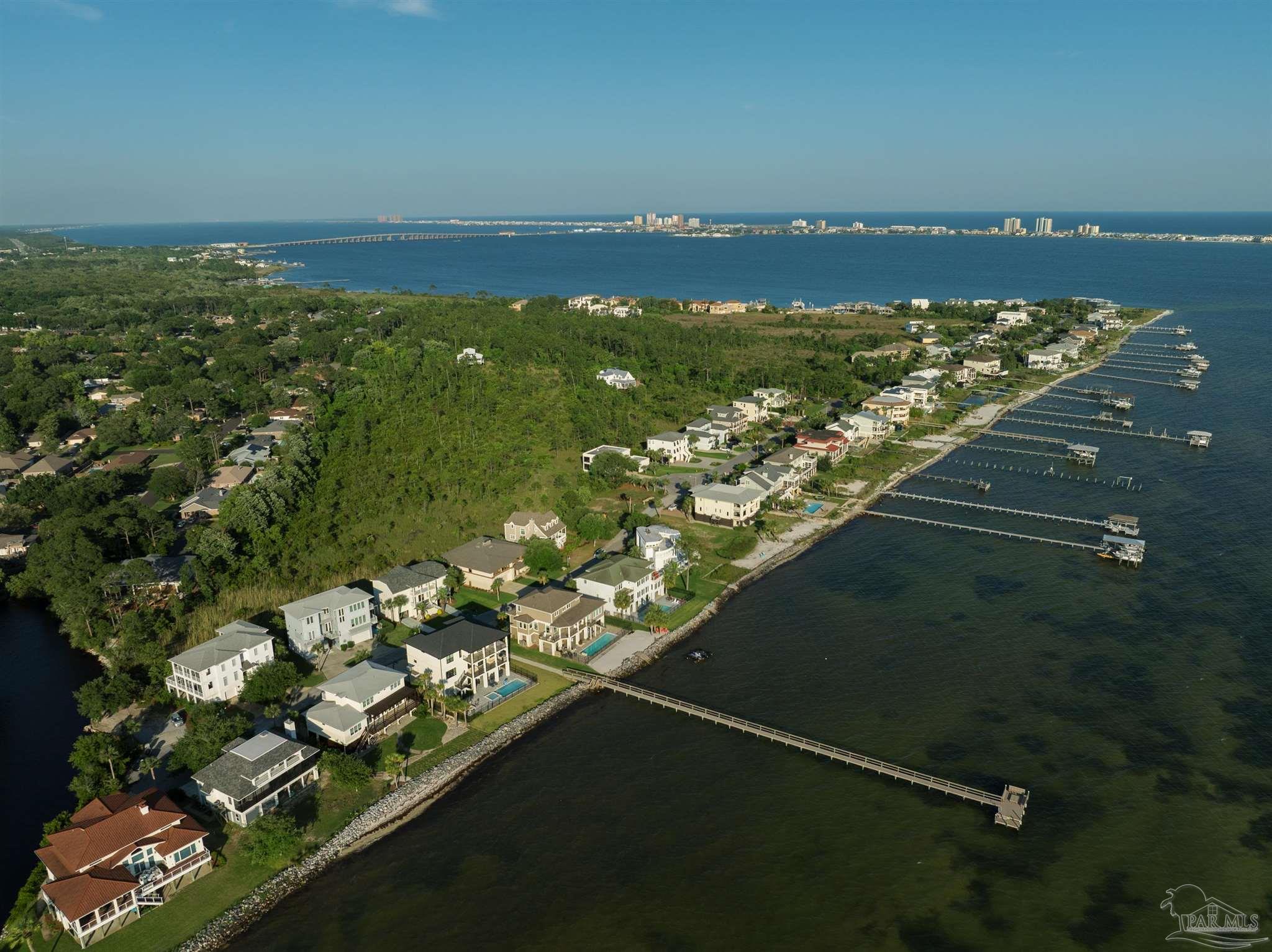 324 Deer Point Dr