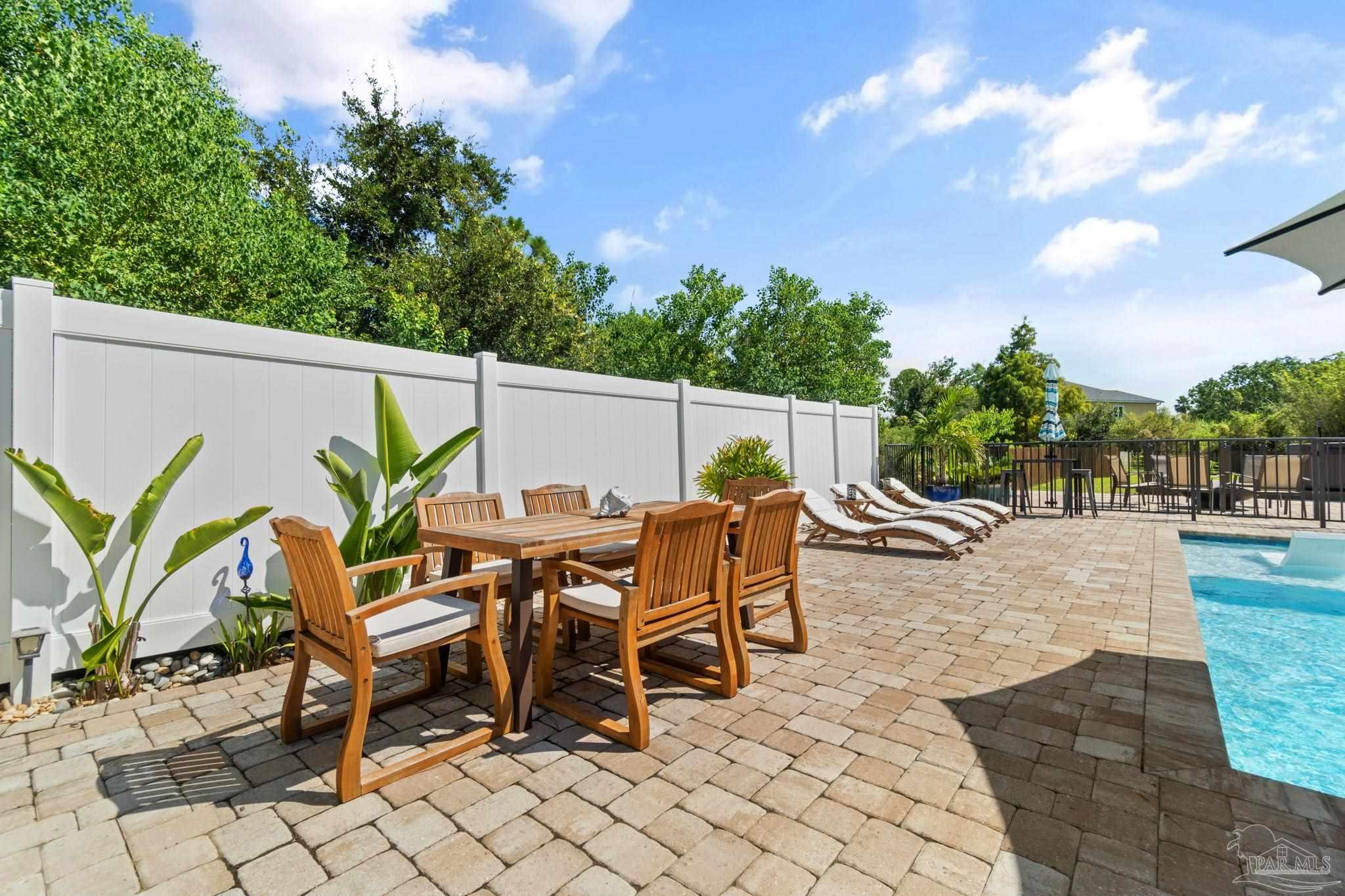 408 Deer Point Dr