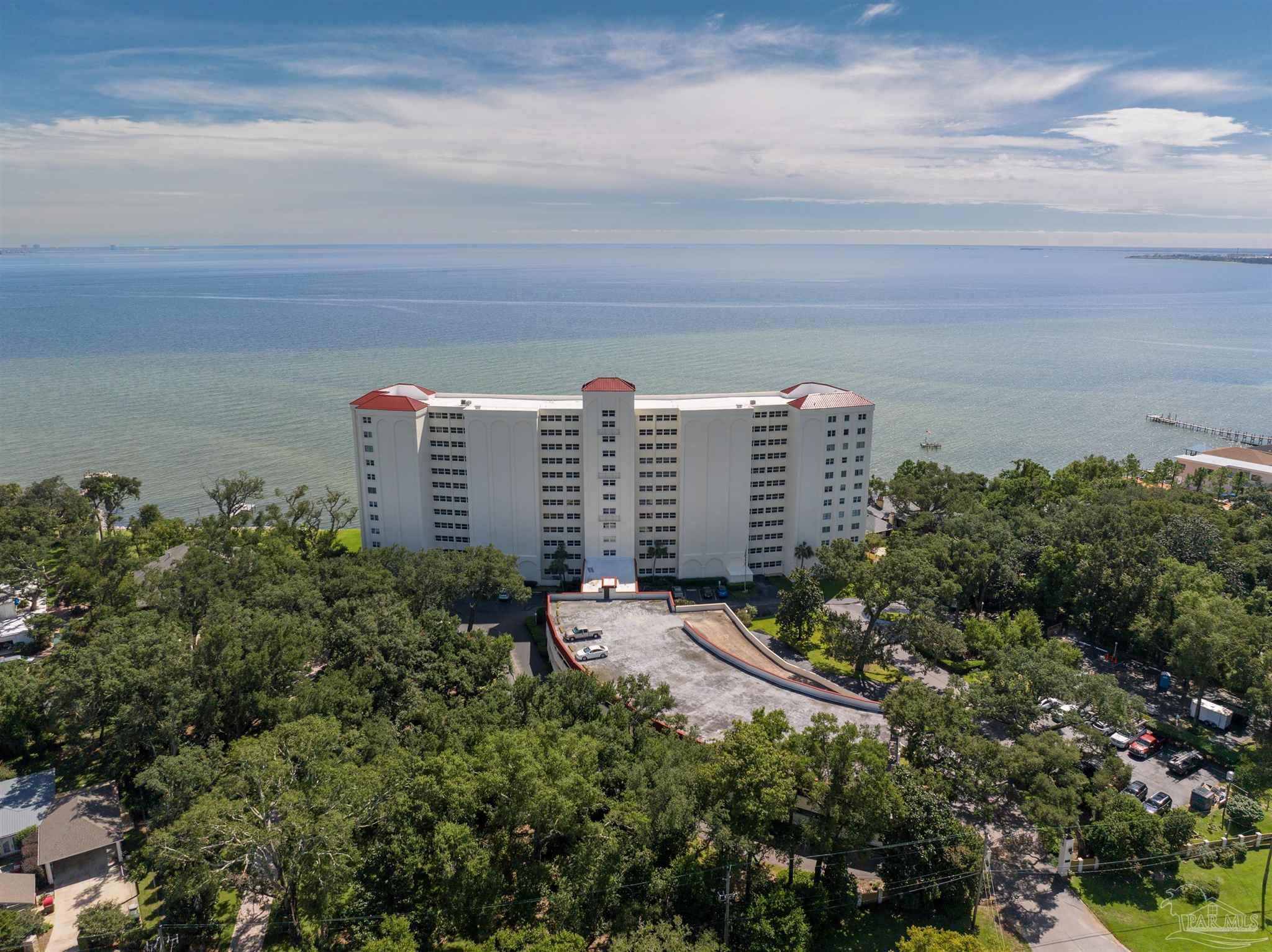 615 Bayshore Dr # 302