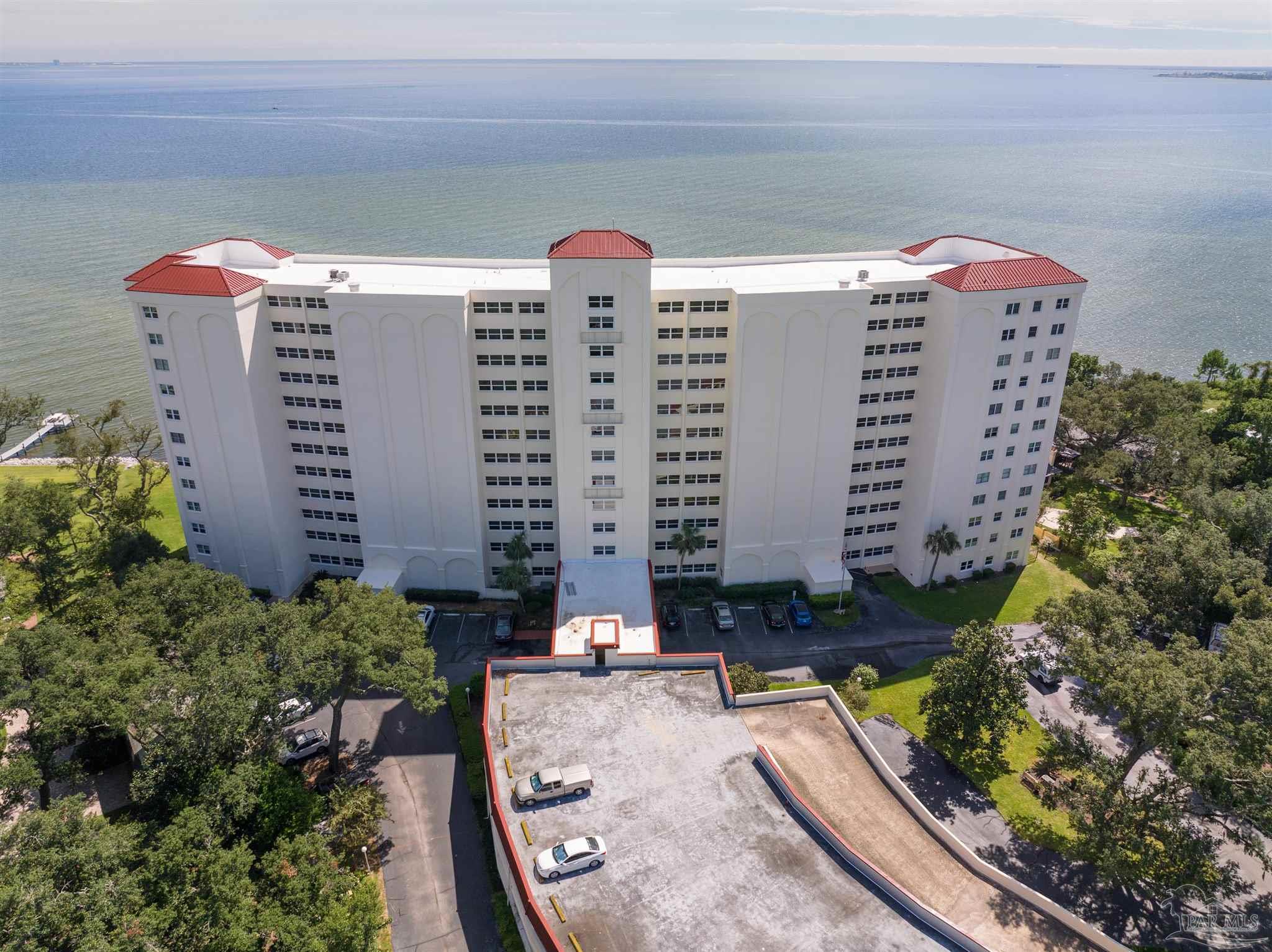 615 Bayshore Dr # 302