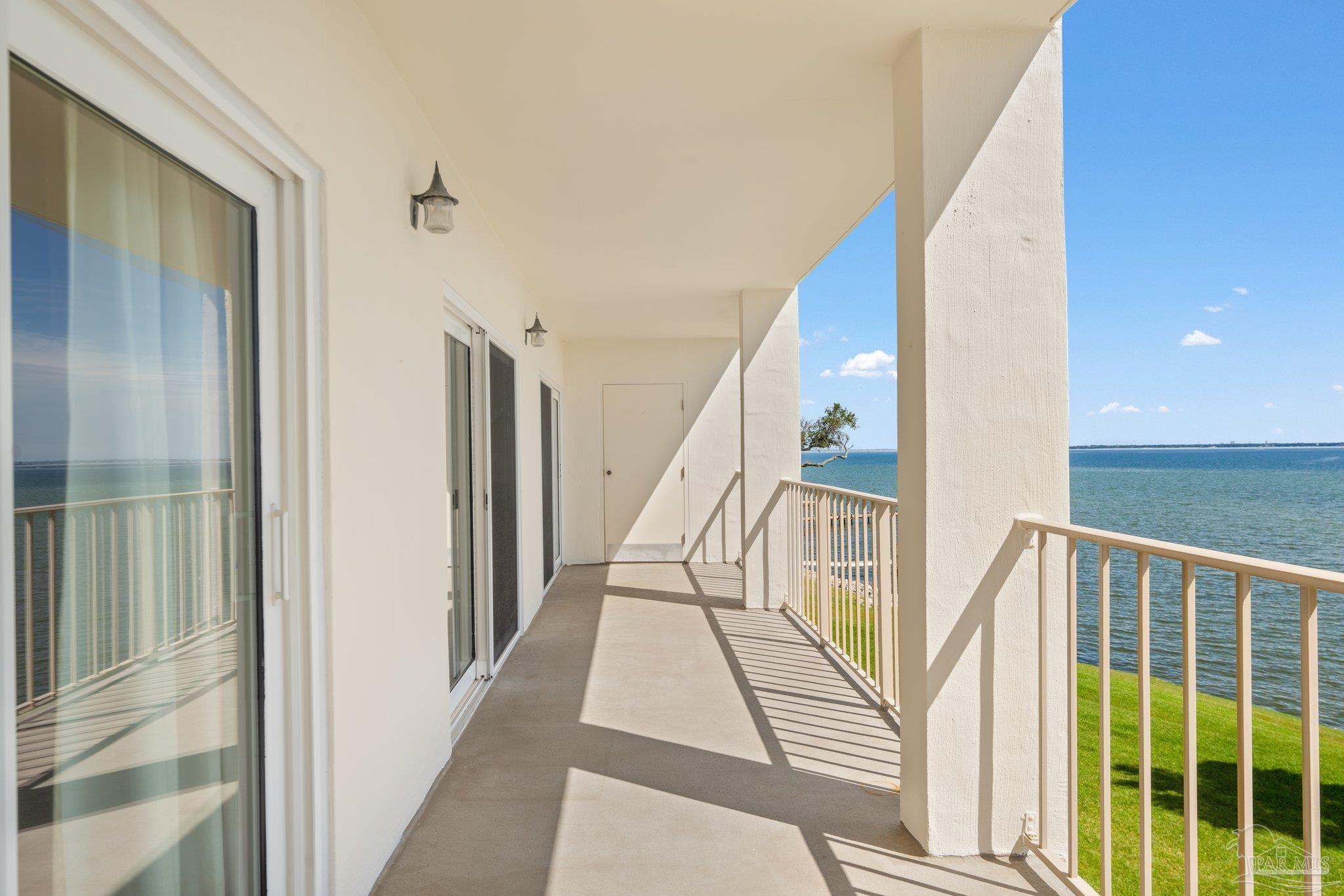 615 Bayshore Dr # 302