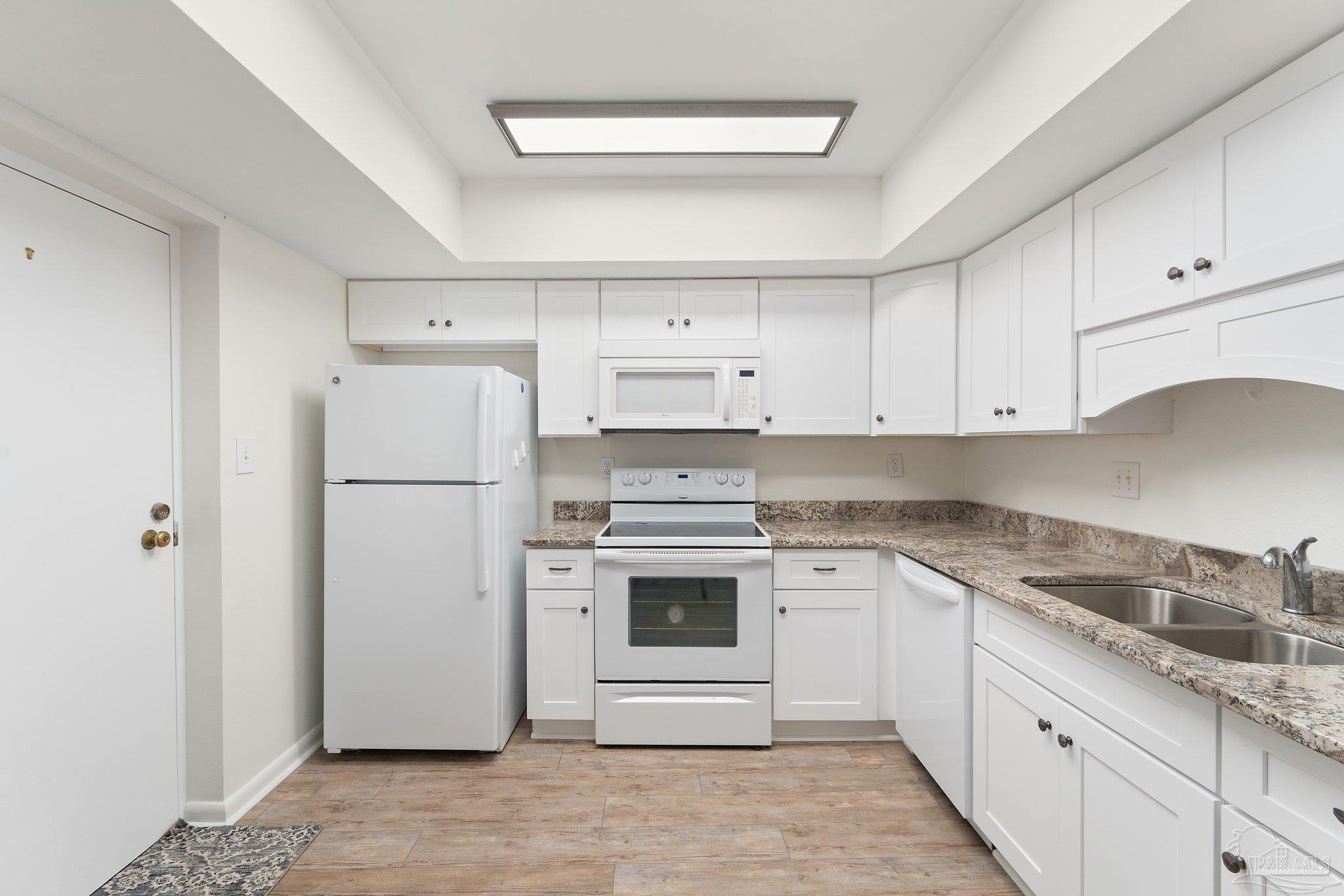 615 Bayshore Dr # 302