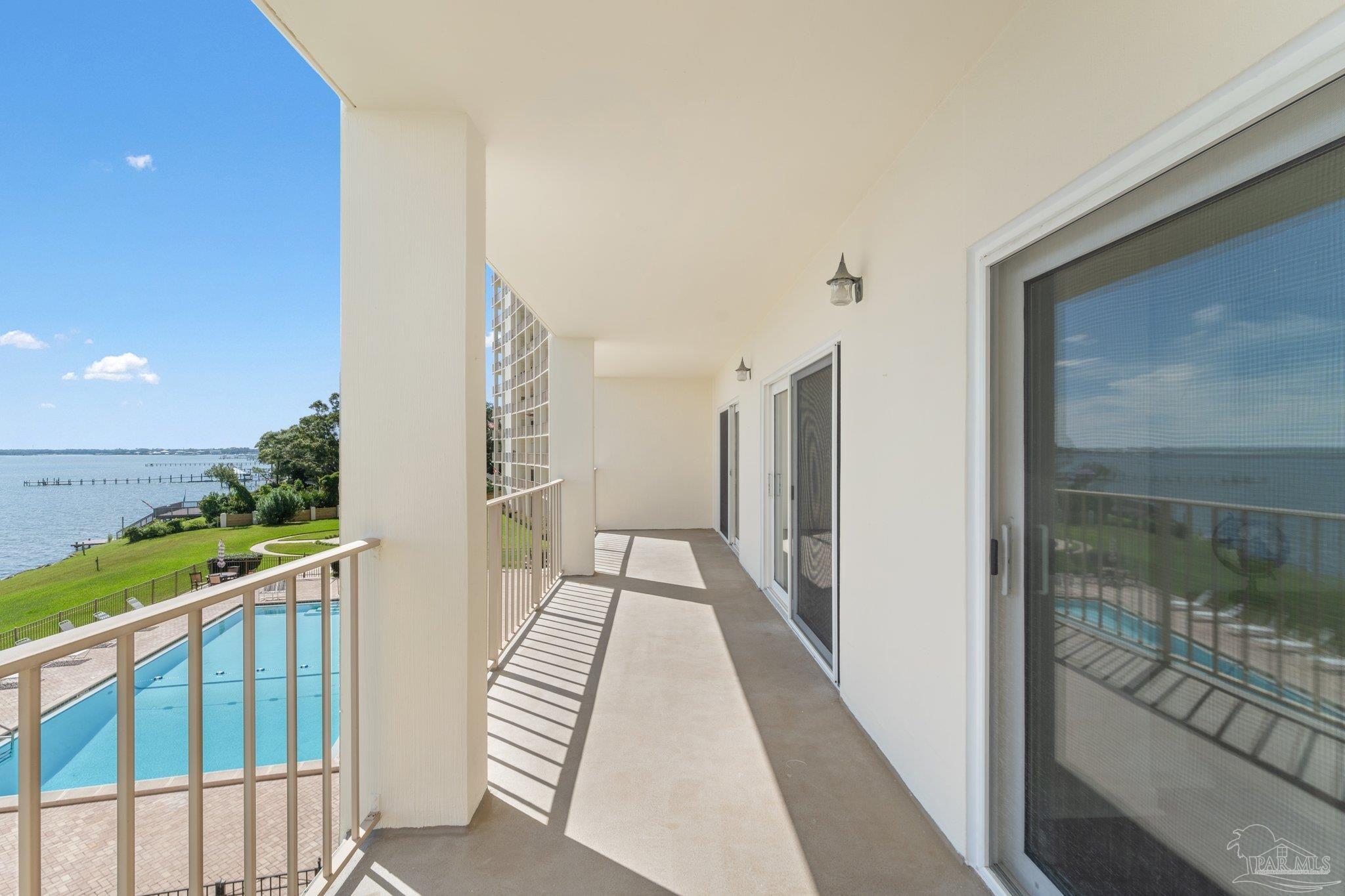 615 Bayshore Dr # 302