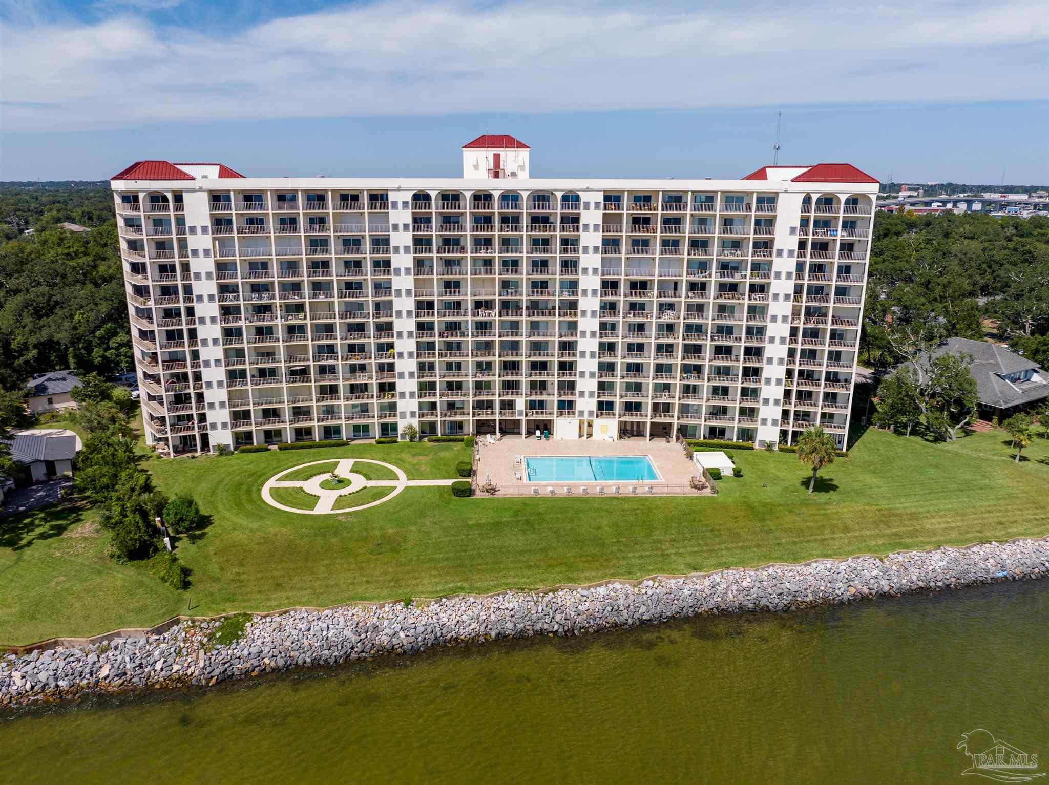 615 Bayshore Dr # 302