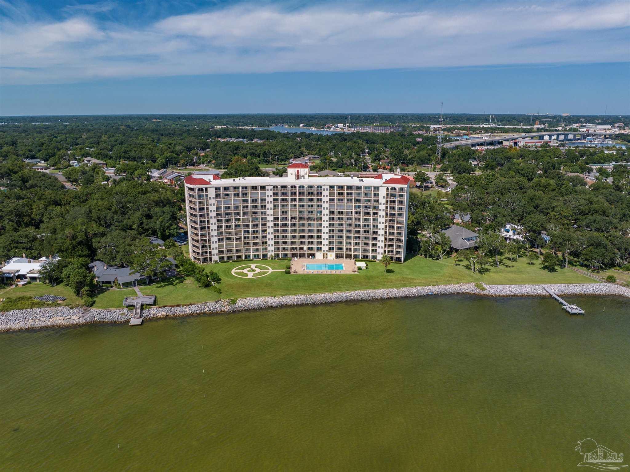 615 Bayshore Dr # 302