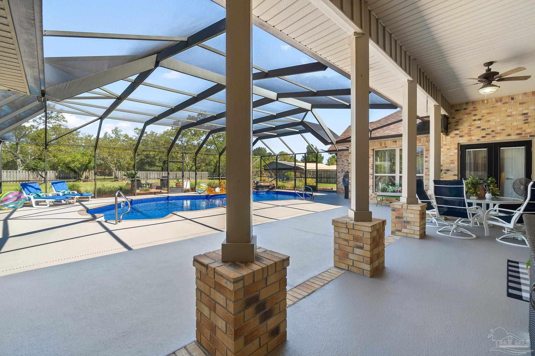2710 Sandicrest Dr