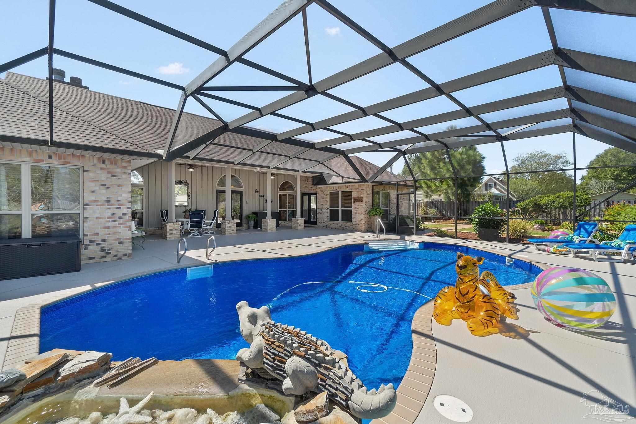 2710 Sandicrest Dr