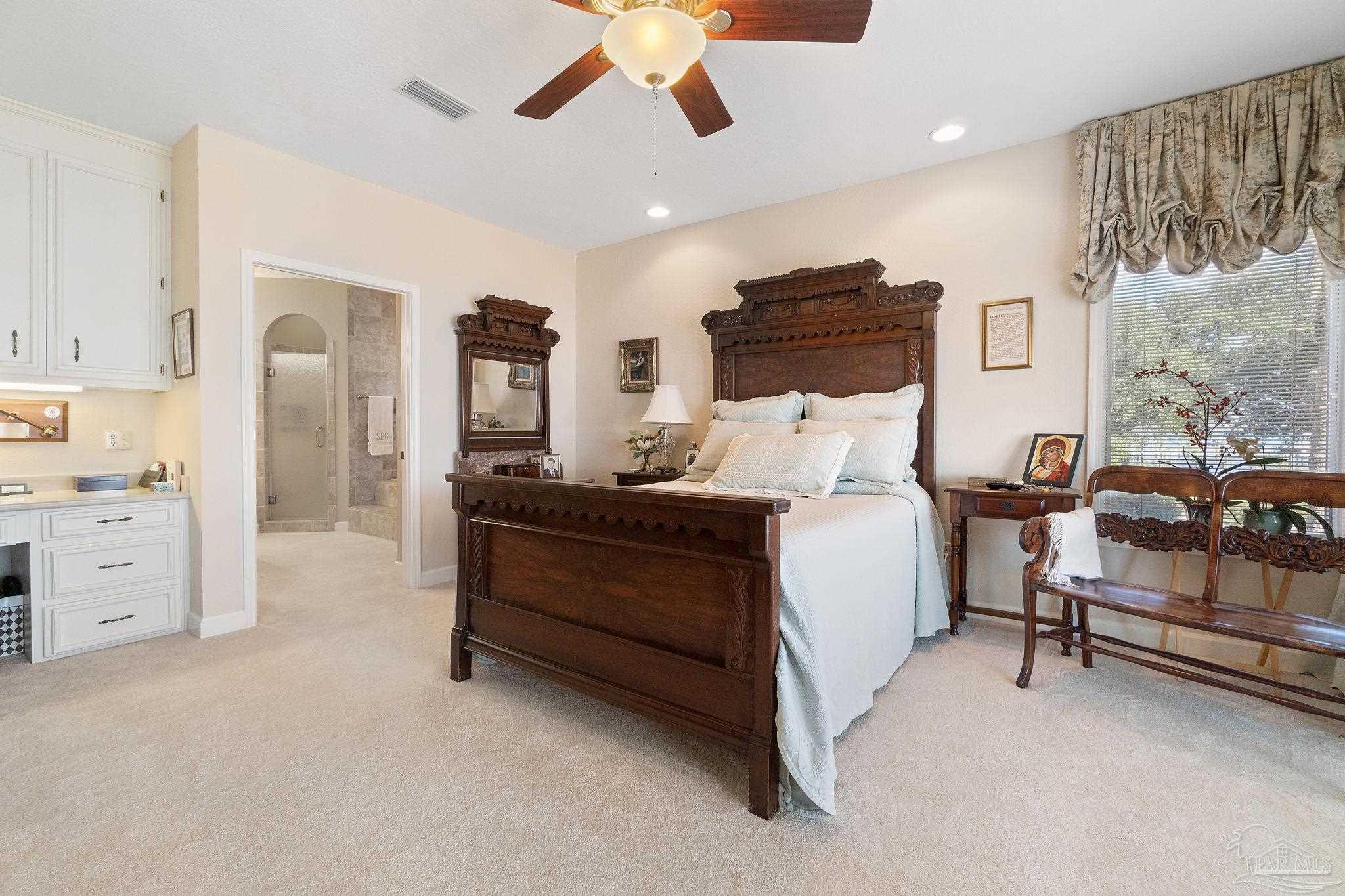 1127 Soundview Trl