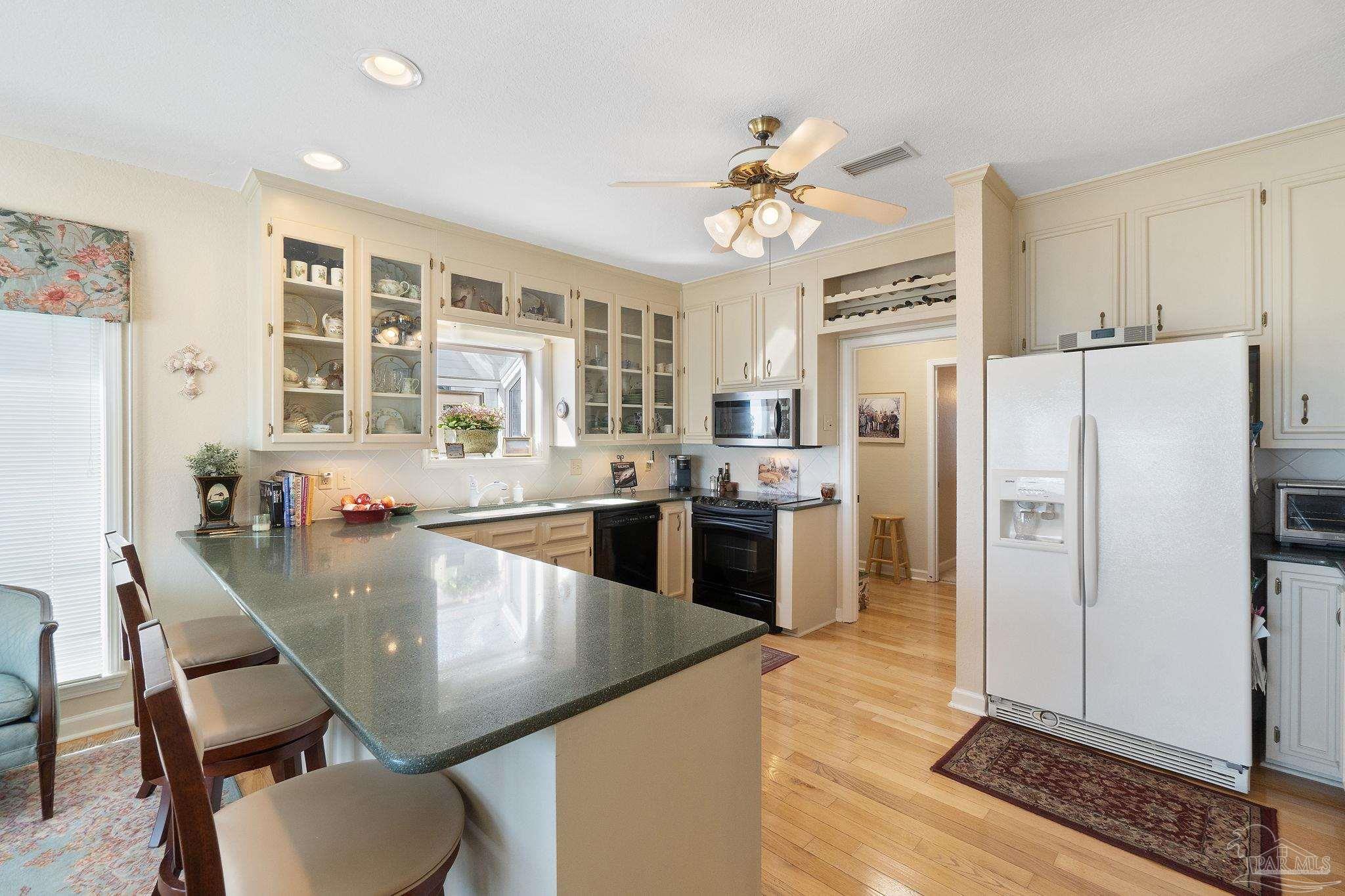 1127 Soundview Trl