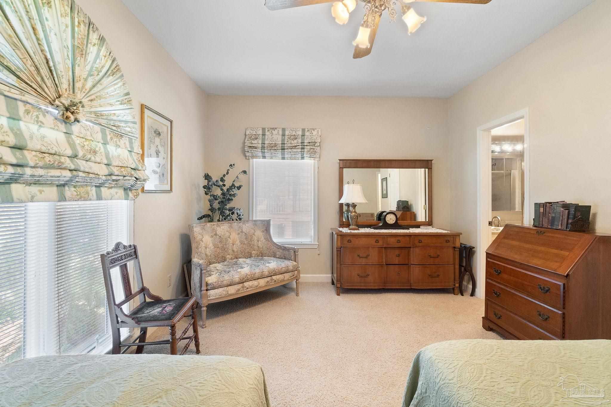 1127 Soundview Trl