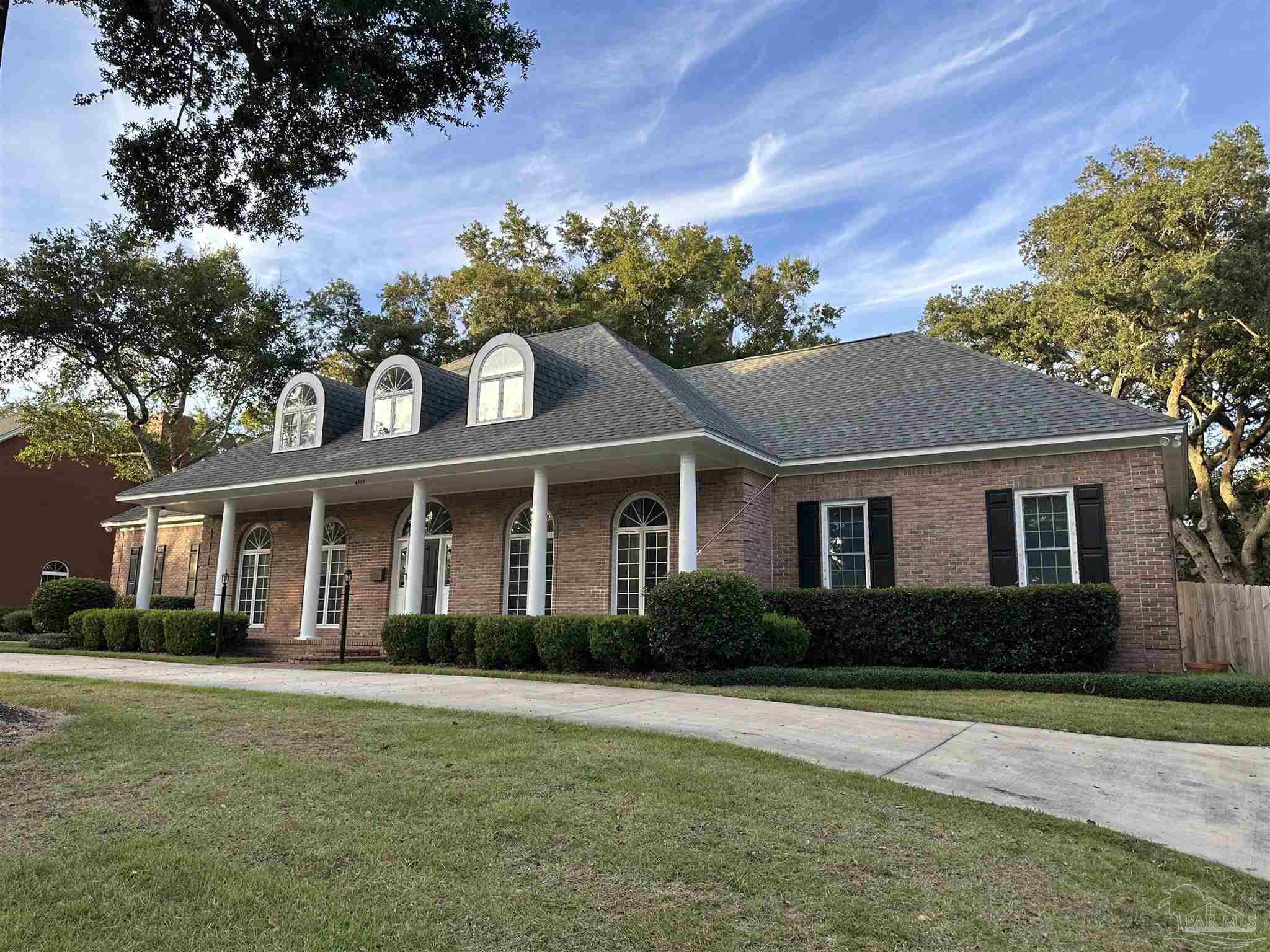 4550 Bohemia Dr