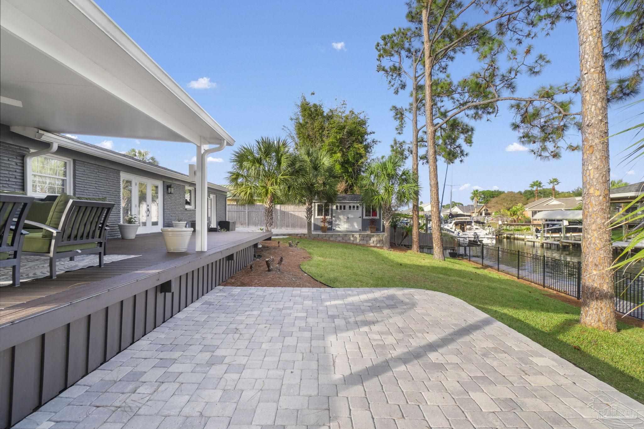 1138 Bayview Ln