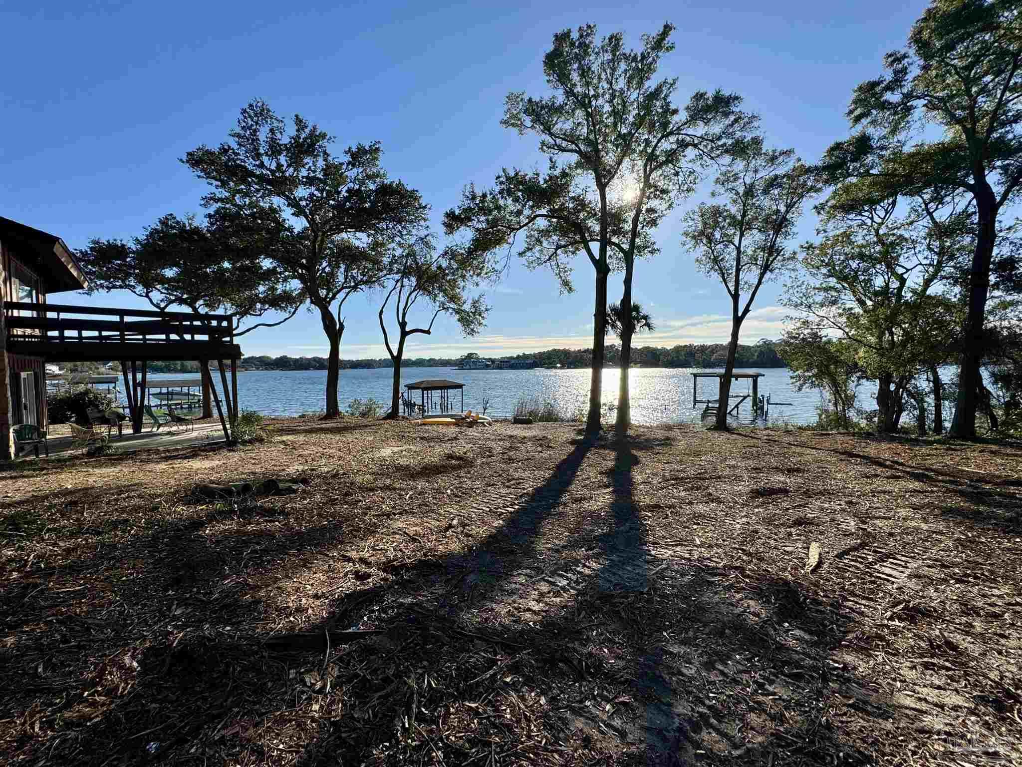 1555 Bayou Blvd