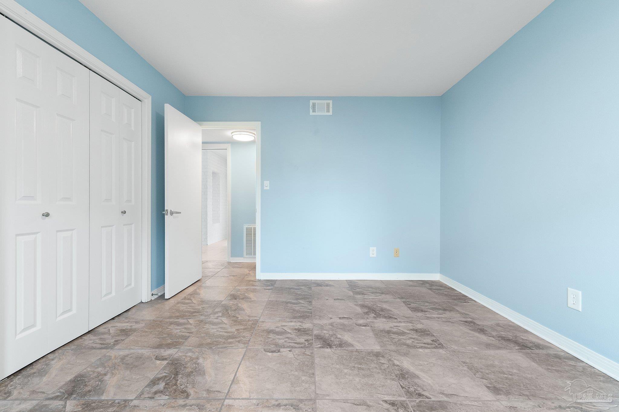 11633 Chanticleer Dr