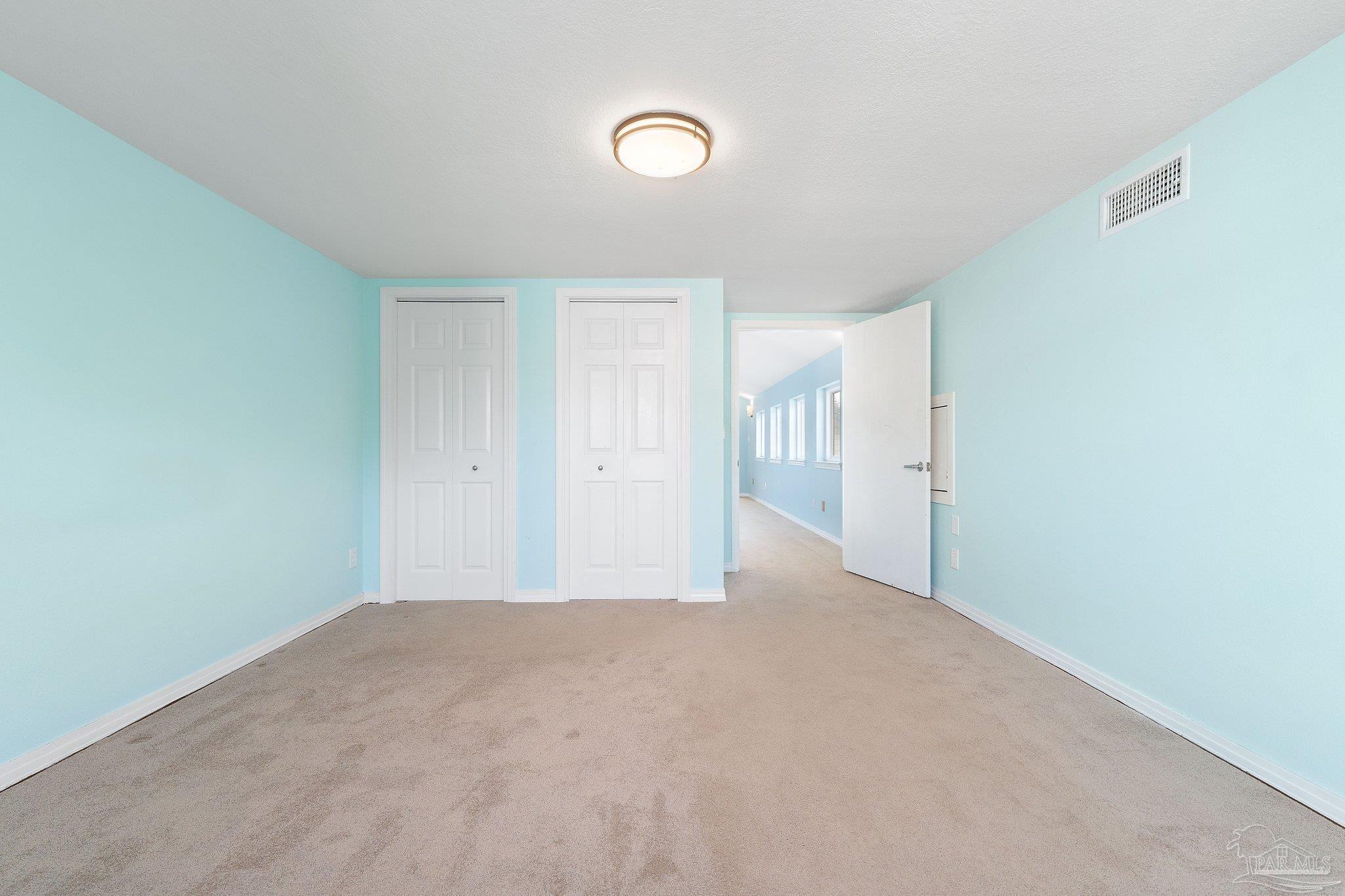 11633 Chanticleer Dr