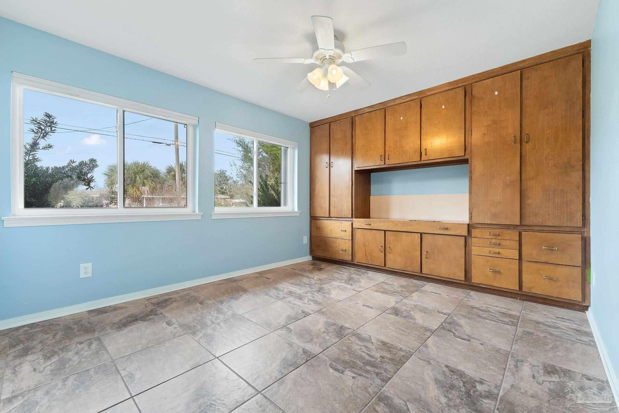 11633 Chanticleer Dr