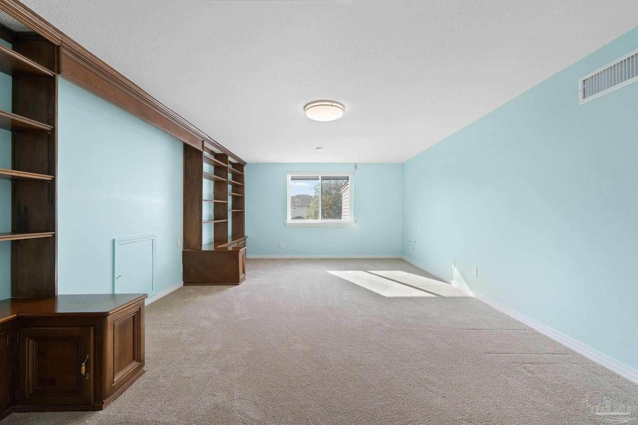 11633 Chanticleer Dr