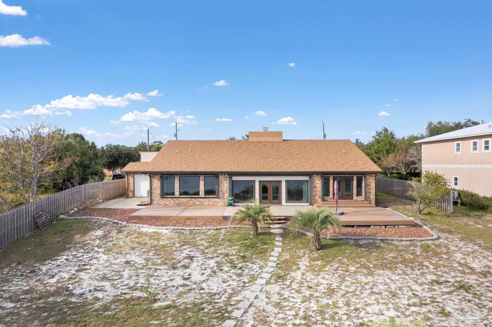 11633 Chanticleer Dr