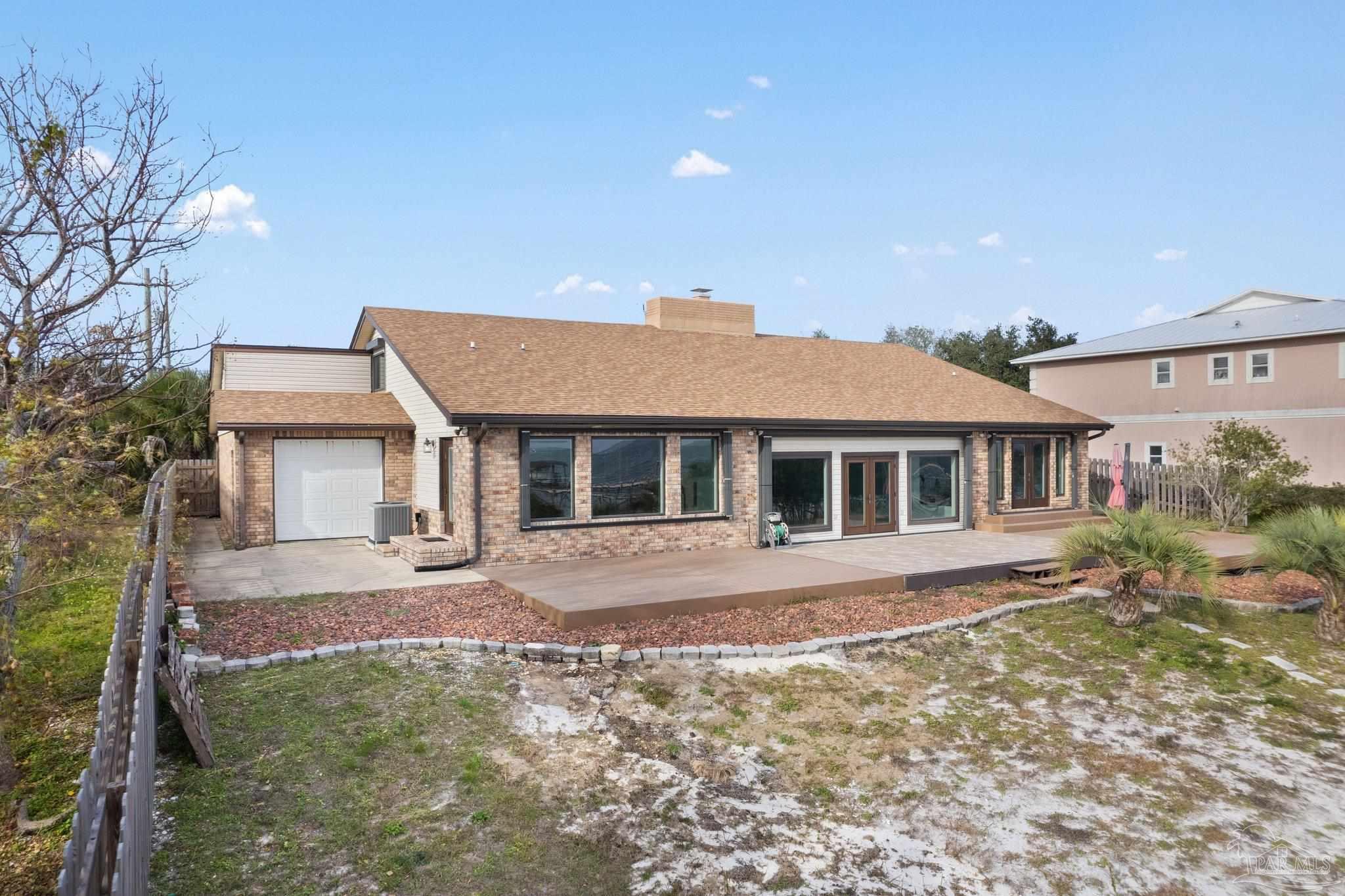 11633 Chanticleer Dr