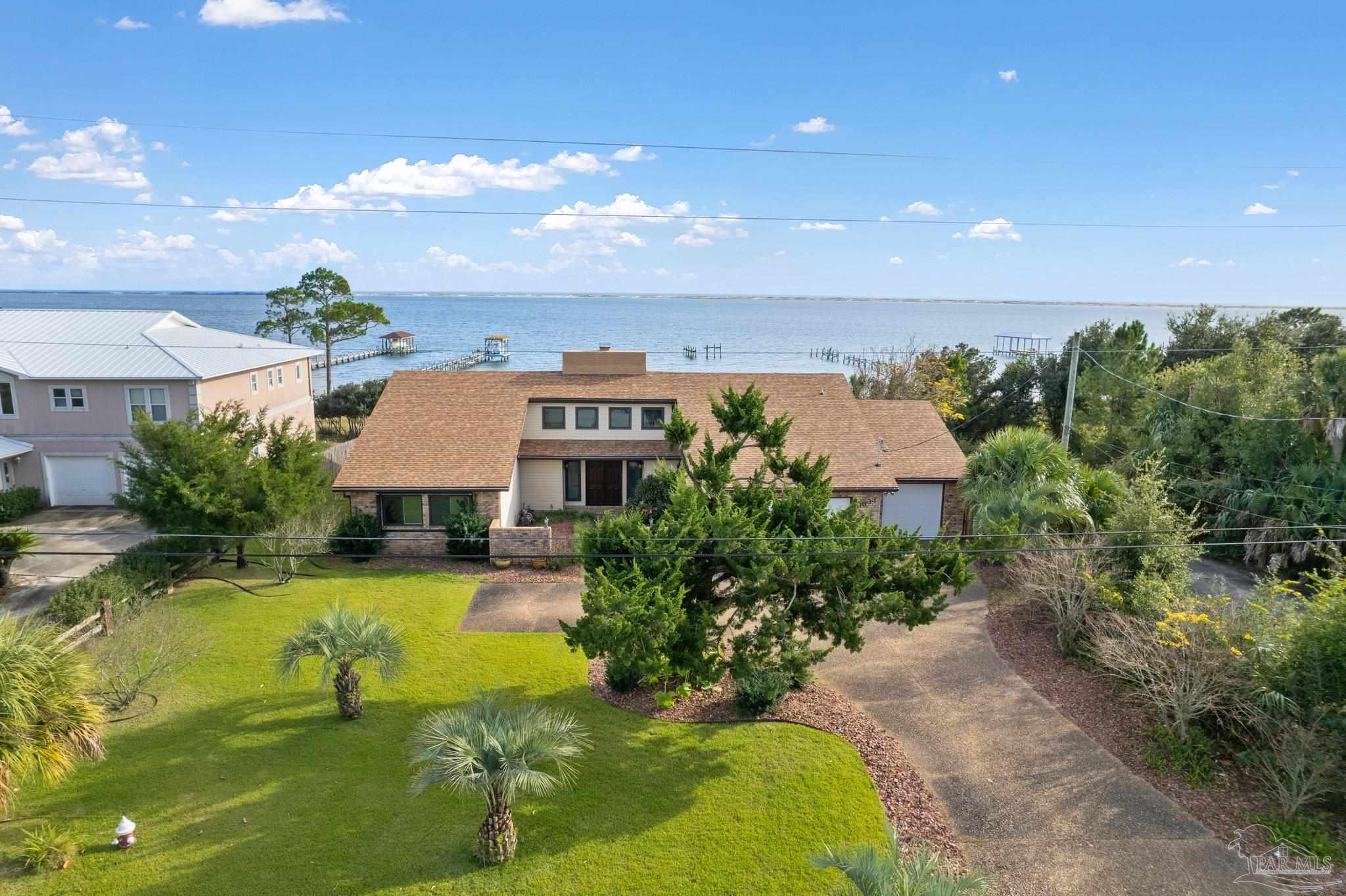 11633 Chanticleer Dr