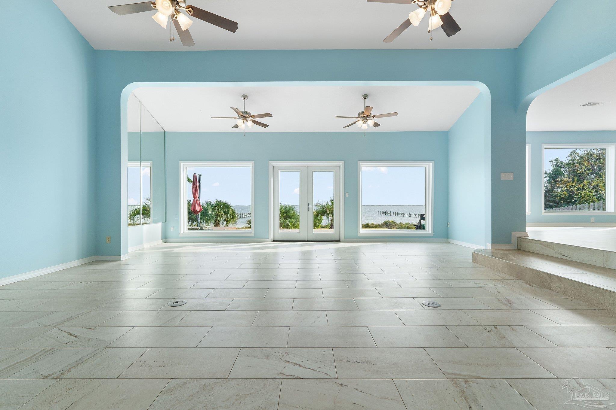 11633 Chanticleer Dr