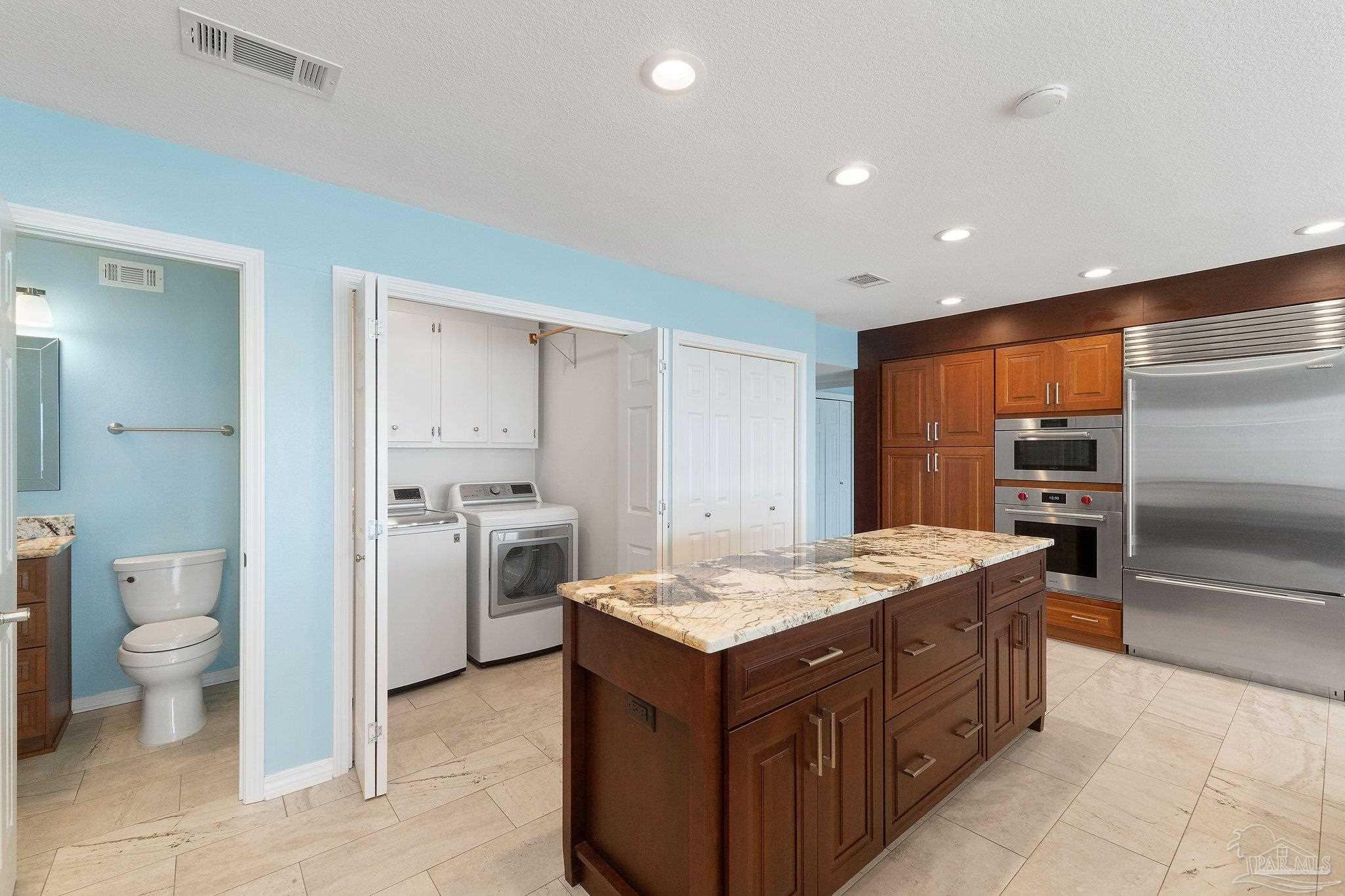 11633 Chanticleer Dr