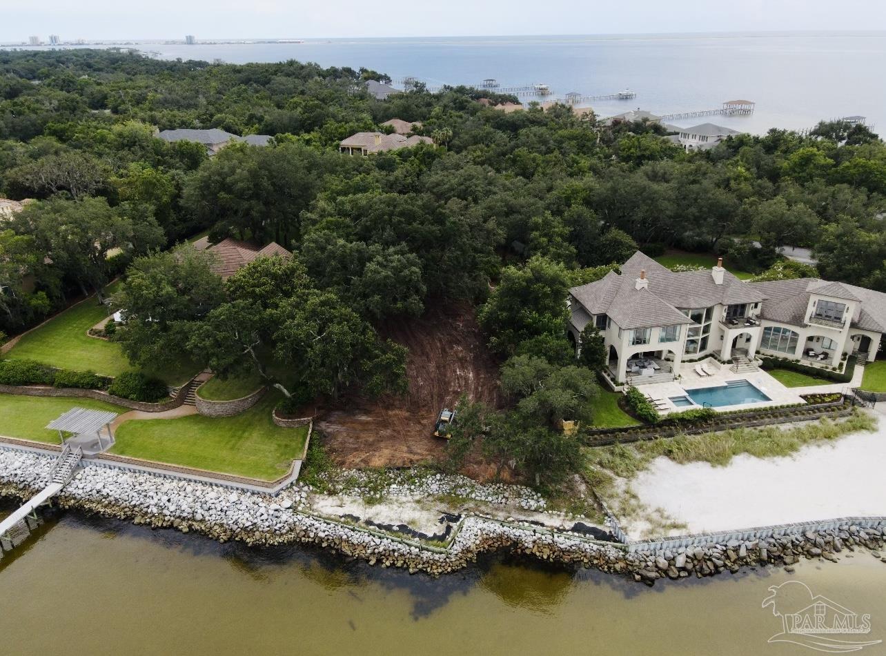 720 Peakes Point Dr