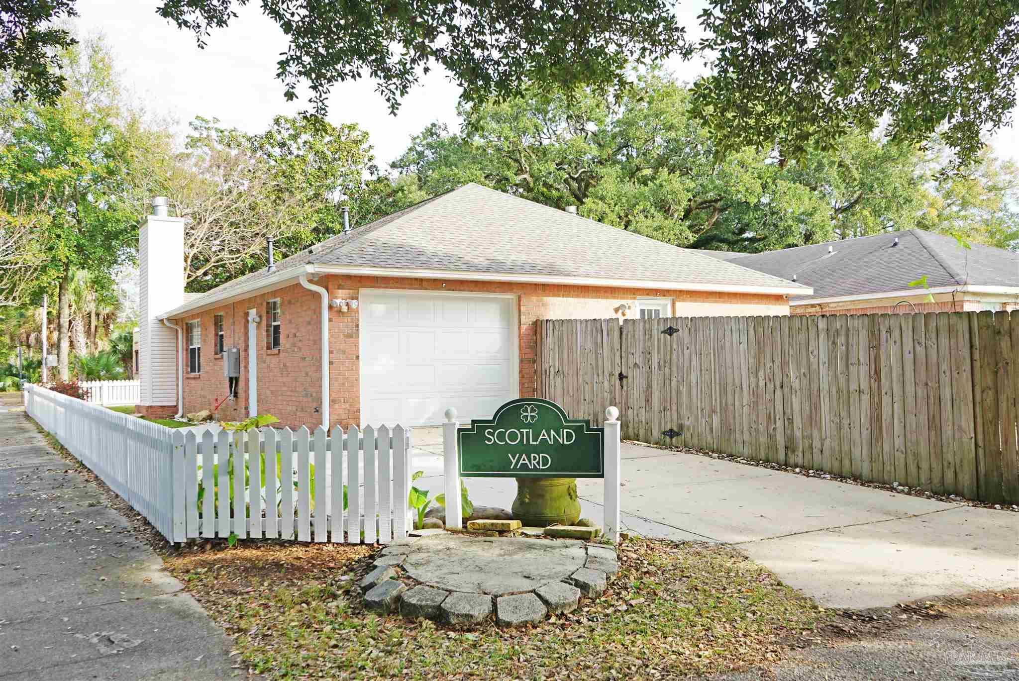 1451 N 12th Ave