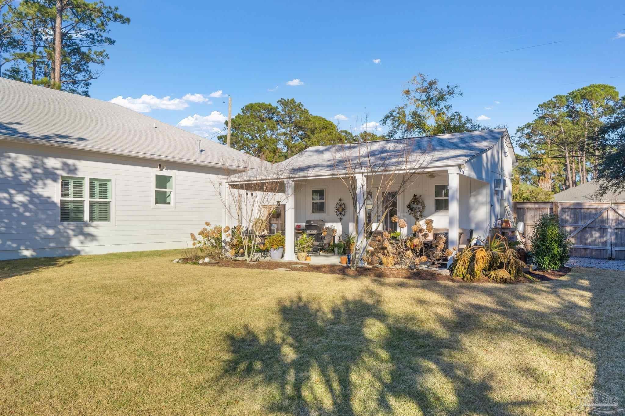 1561 Stanford Rd