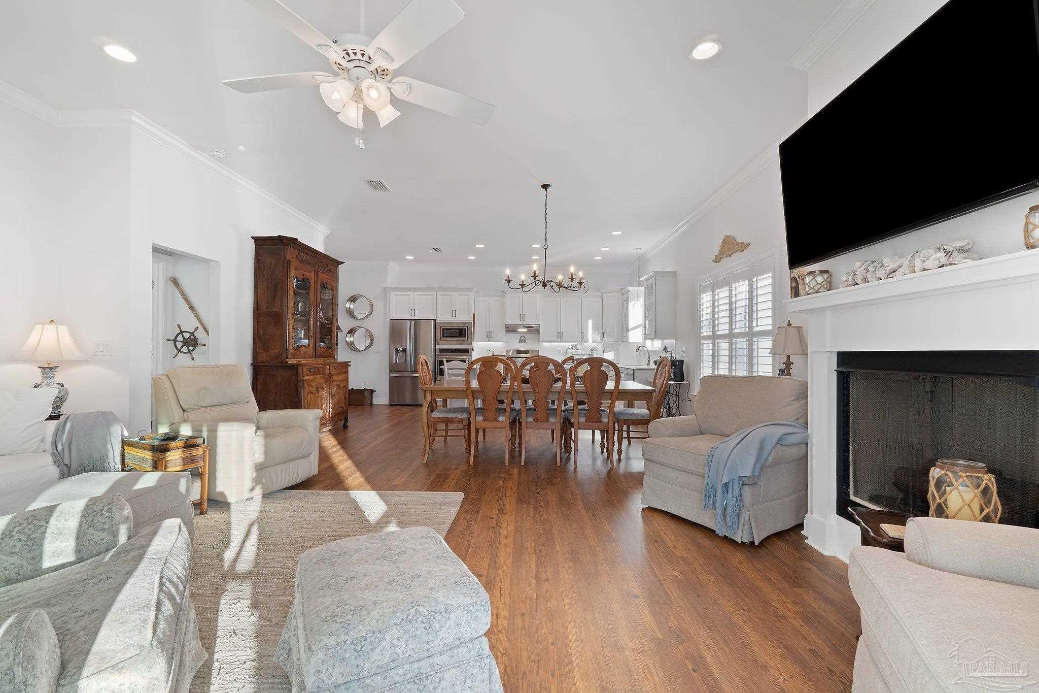1561 Stanford Rd