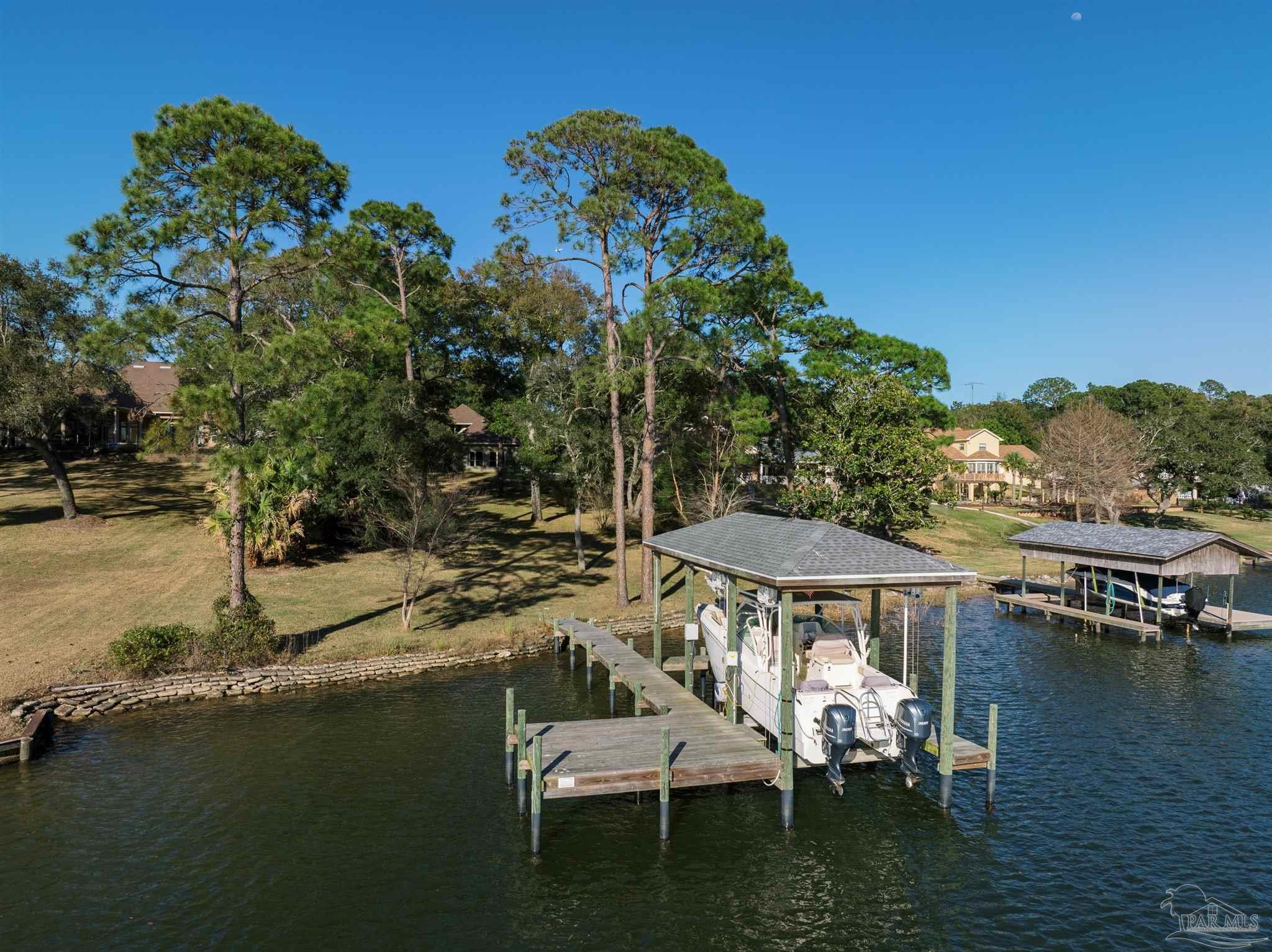 2669 Bayou Blvd
