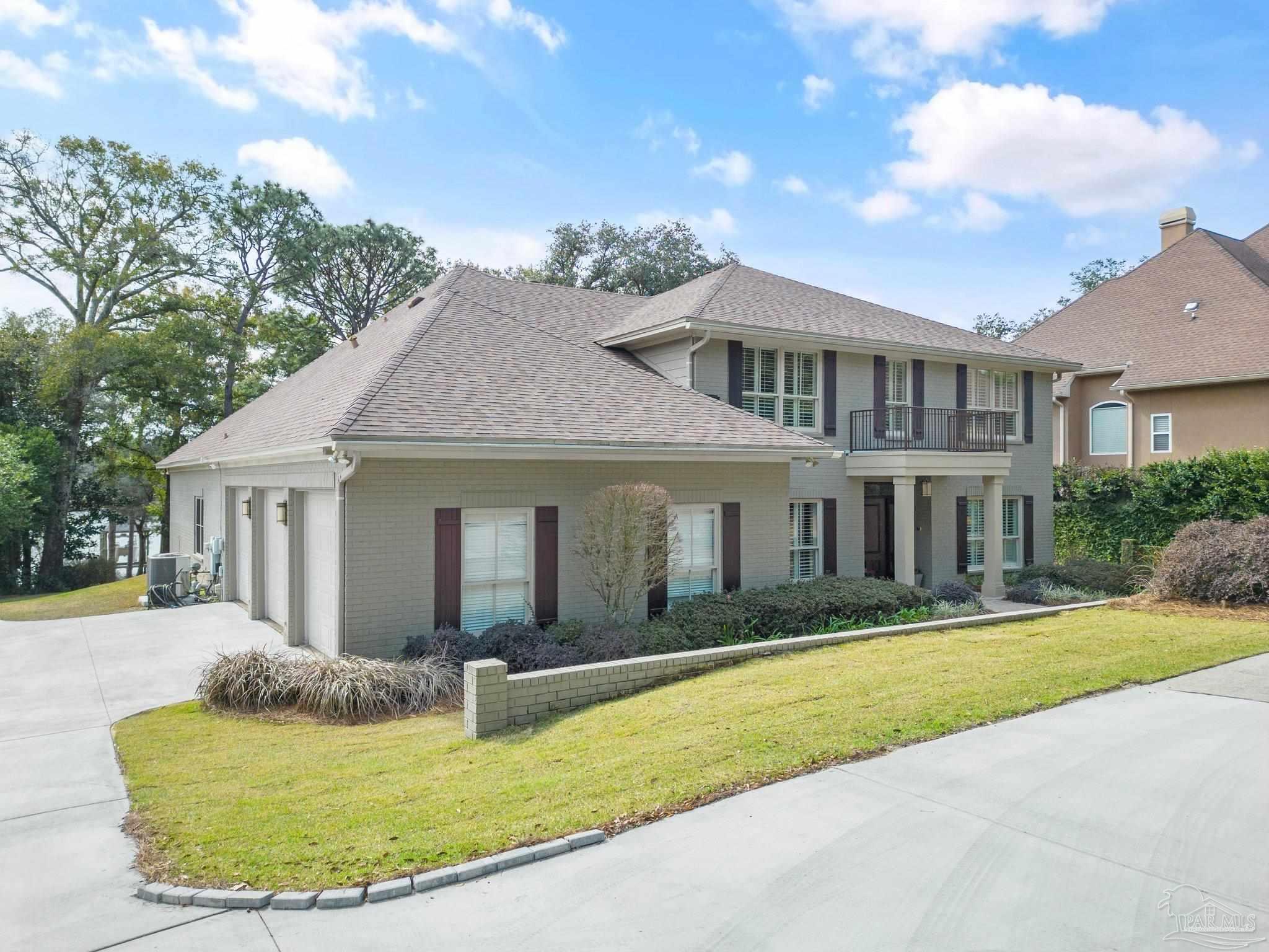 2669 Bayou Blvd