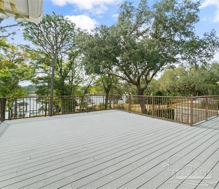 2669 Bayou Blvd