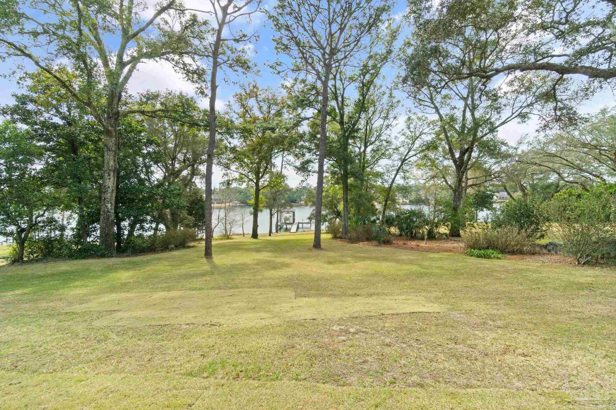 2669 Bayou Blvd