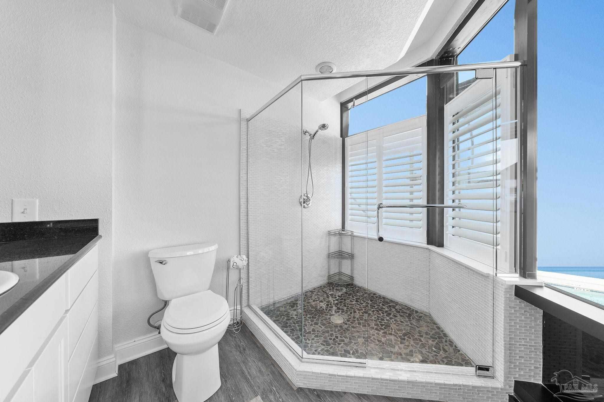 1390 Ft Pickens Rd # 216