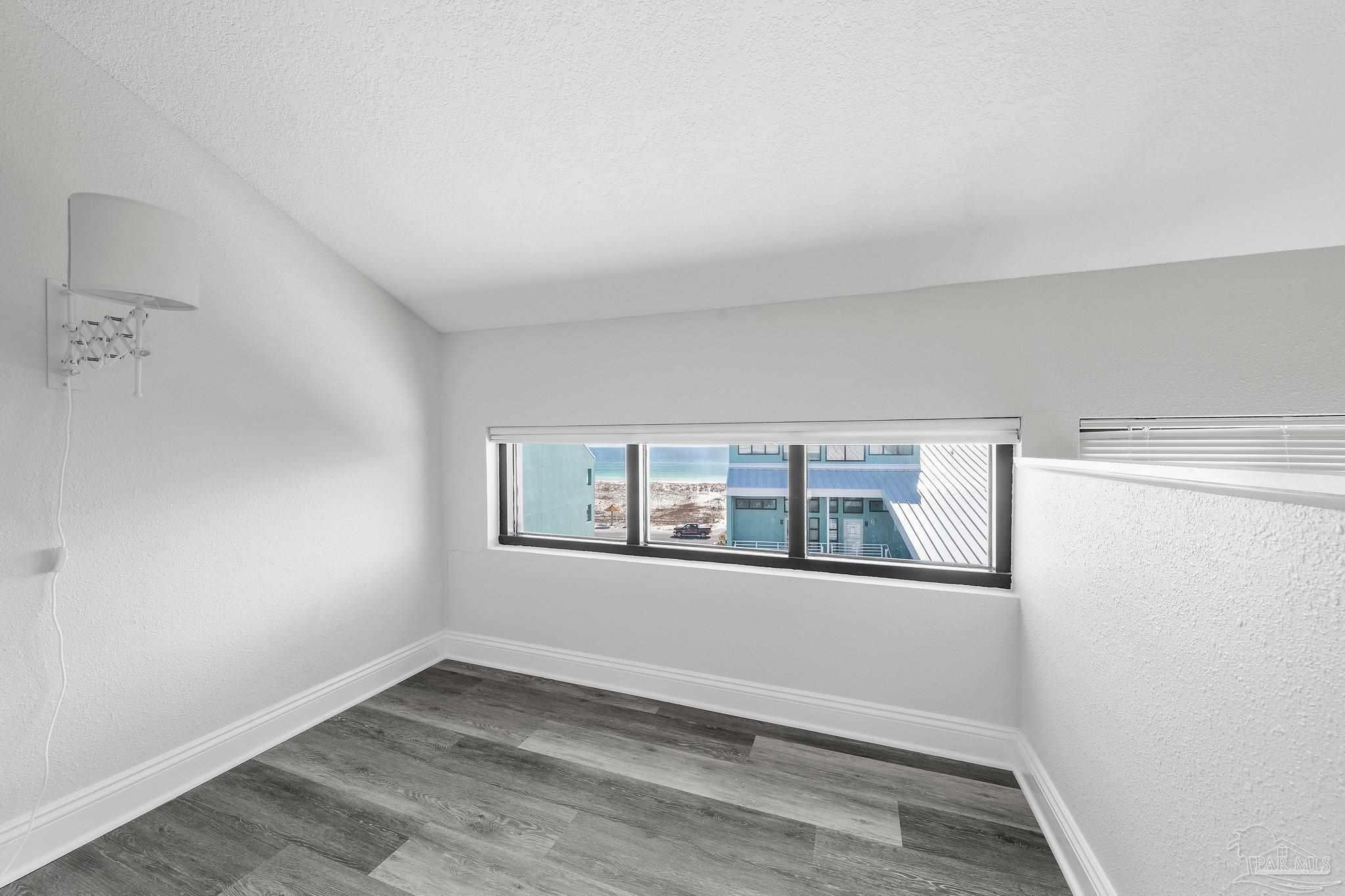 1390 Ft Pickens Rd # 216