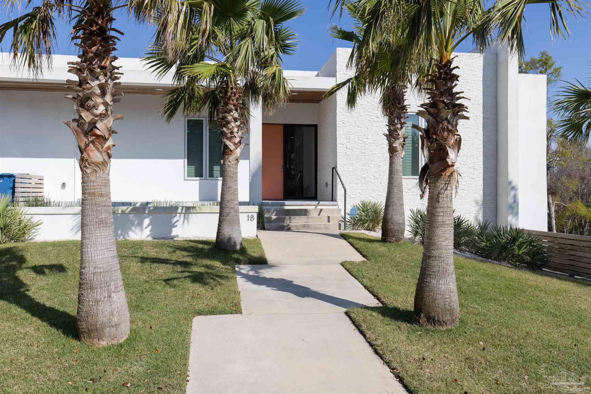 18 Shoreline Pl