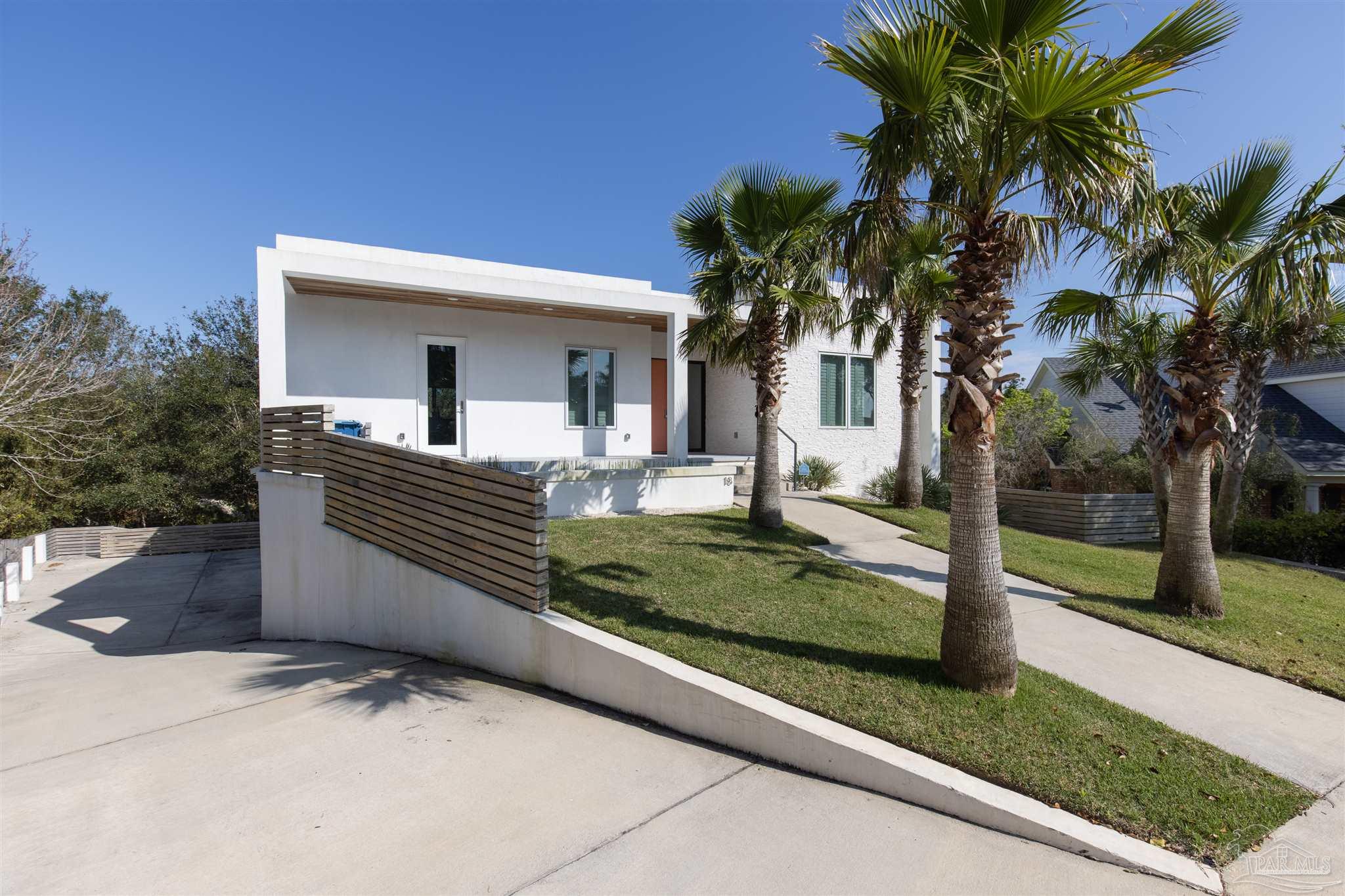 18 Shoreline Pl