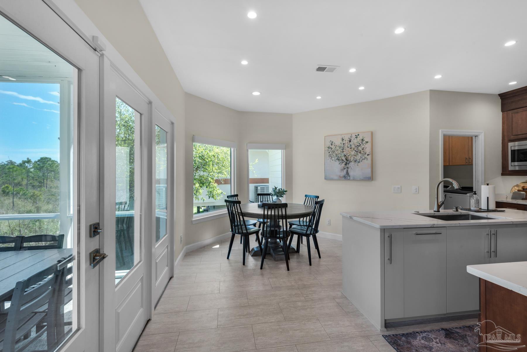 322 Deer Point Dr