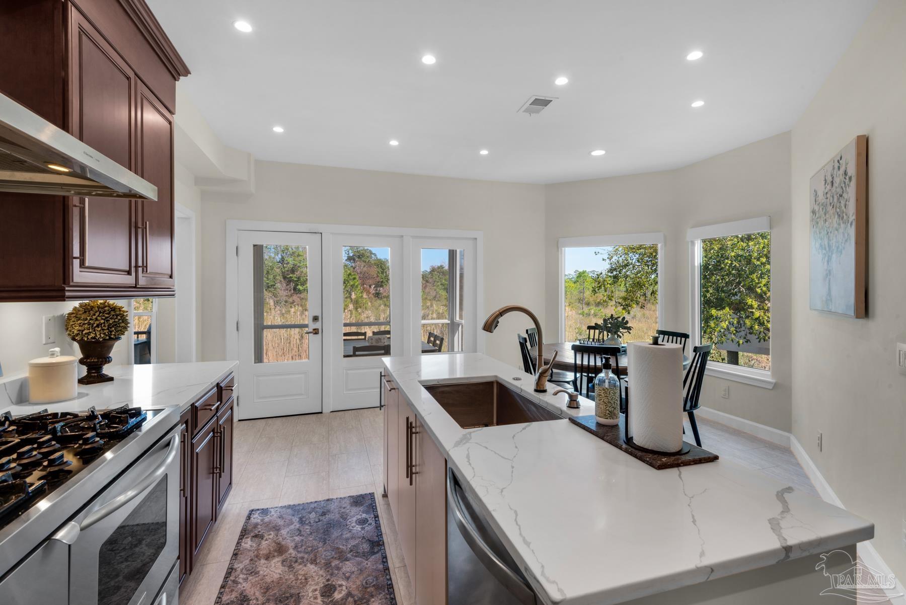 322 Deer Point Dr