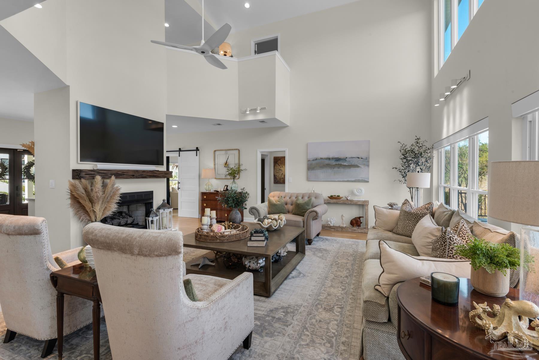 322 Deer Point Dr