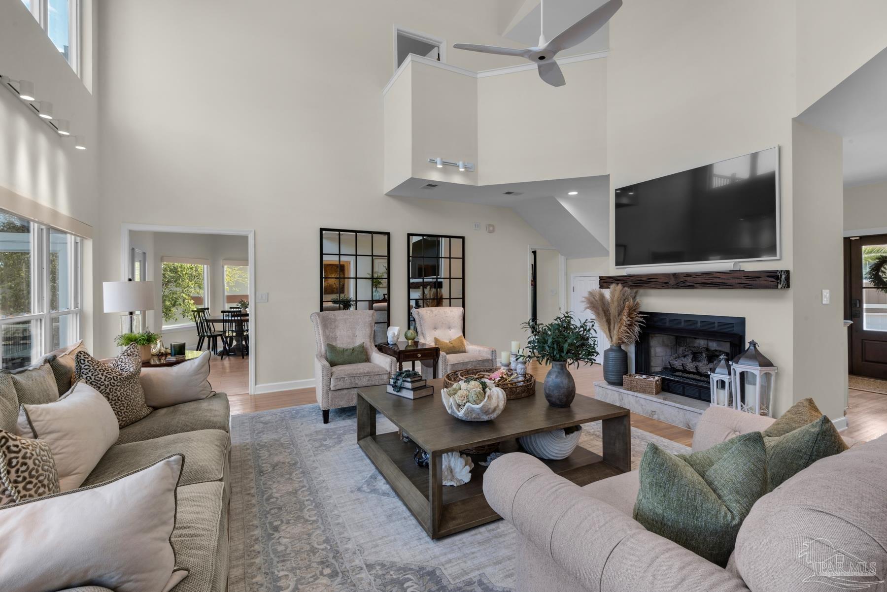 322 Deer Point Dr