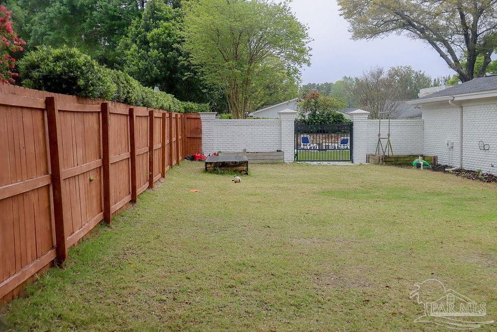 831 Bay Cliffs Rd